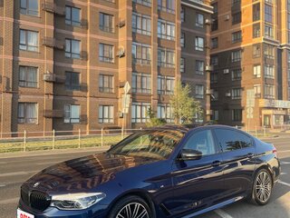 2018 BMW 5 серии 530d xDrive VII (G30/G31/G38), синий, 4000000 рублей, вид 2