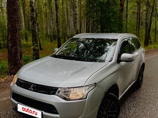2014 Mitsubishi Outlander III, серый, 1130000 рублей, вид 2