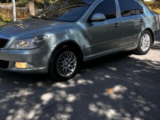 2009 Skoda Octavia DSG7 II (A5) Рестайлинг, серый, 670000 рублей, вид 3