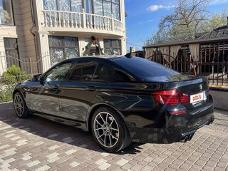 2010 BMW 5 серии 523i VI (F10/F11/F07), чёрный, 1750000 рублей, вид 2