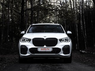 2021 BMW X5 45e IV (G05/G18), белый, 7450000 рублей, вид 3