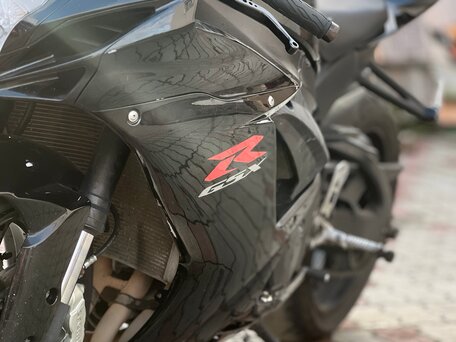 2011 Suzuki GSX-R 600, чёрный, 720000 рублей, вид 5