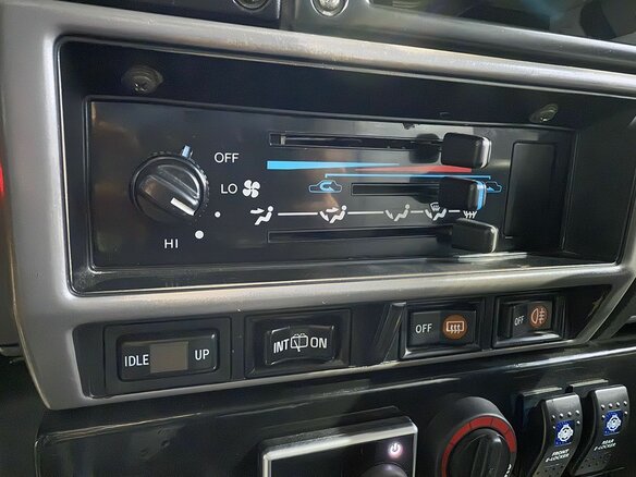 1993 Toyota Land Cruiser 70 Series, коричневый, 7499000 рублей - вид 31
