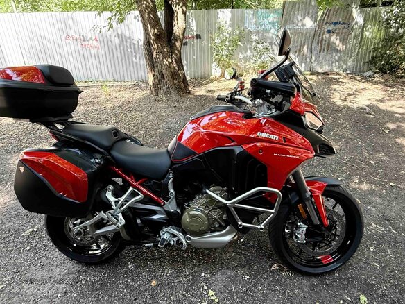 2022 Ducati Multistrada V4, красный, 2300000 рублей