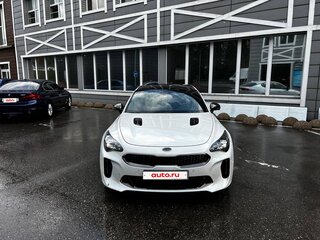 2021 Kia Stinger I Рестайлинг, белый, 3000000 рублей, вид 2