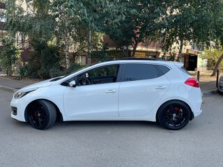 2017 Kia Ceed II Рестайлинг, белый, 1630000 рублей, вид 4