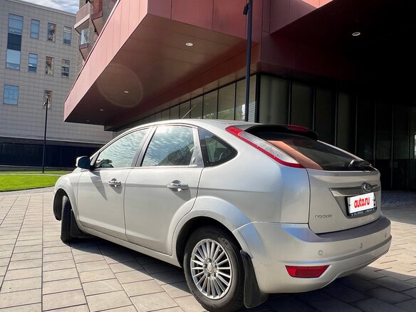 2008 Ford Focus II Рестайлинг, серебристый, 600000 рублей - вид 3