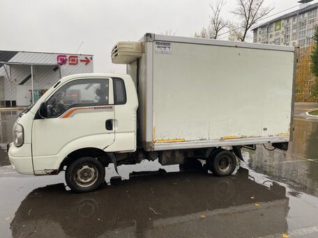 2012 Kia Bongo, белый, 700000 рублей, вид 3