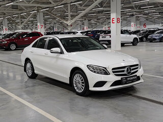 2018 Mercedes-Benz C-Класс 180 IV (W205) Рестайлинг, белый, 2590000 рублей, вид 3
