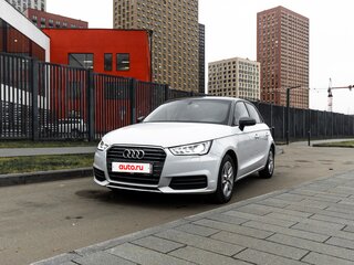 2015 Audi A1 I (8X) Рестайлинг, белый, 1050000 рублей, вид 1