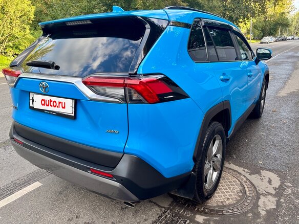 2020 Toyota RAV4 V (XA50), синий, 2720000 рублей - вид 4