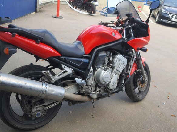 2004 Yamaha FZS1000 Fazer, красный, 400000 рублей - вид 3