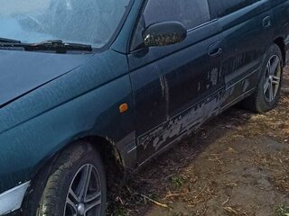 1996 Toyota Caldina I Рестайлинг, зелёный, 330000 рублей, вид 2