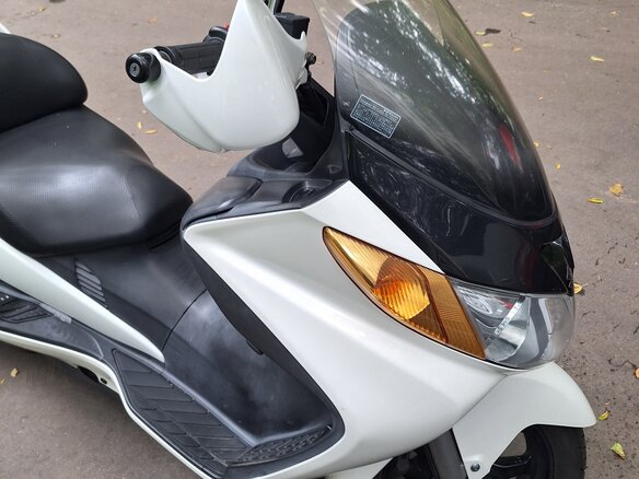2002 Suzuki Burgman (SkyWave) 400, белый, 189000 рублей - вид 12