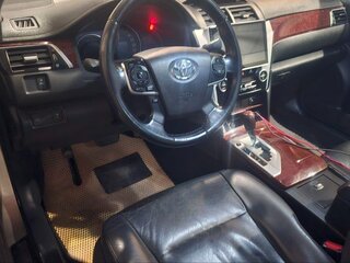 2013 Toyota Camry VII (XV50), серый, 2250000 рублей, вид 4