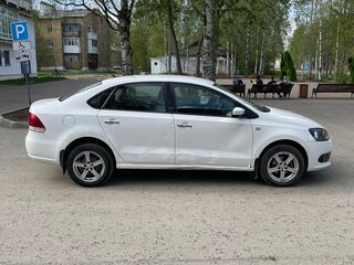 2011 Volkswagen Polo V, белый, 520000 рублей, вид 2