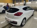 2018 Kia Ceed II Рестайлинг, белый, 1300000 рублей - вид 4