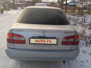 1998 Toyota Corolla VII (E100), серебристый, 200000 рублей, вид 2