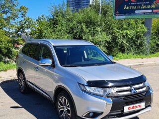 2015 Mitsubishi Outlander III Рестайлинг 2, серебристый, 1750000 рублей, вид 3