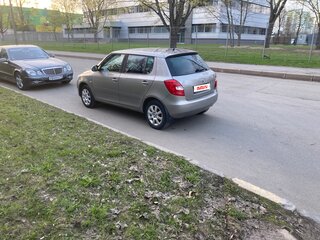 2014 Skoda Fabia II Рестайлинг, бежевый, 555000 рублей, вид 4