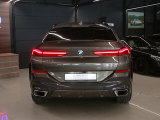 2024 BMW X6 40i III (G06) Рестайлинг, серый, 11990000 рублей, вид 4