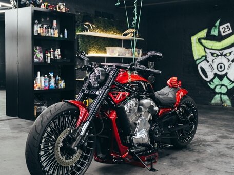 2016 Harley-Davidson V-Rod, красный, 3800000 рублей, вид 5
