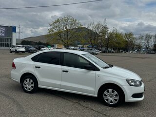 2014 Volkswagen Polo V, белый, 850000 рублей, вид 3