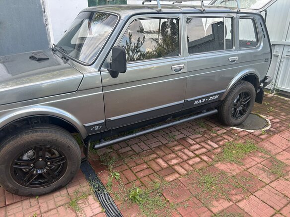 2005 Lada (ВАЗ) 2131 (4x4) I, серый, 390000 рублей - вид 2