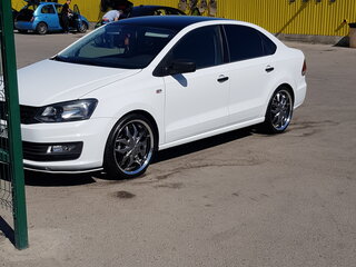 2015 Volkswagen Polo V Рестайлинг, белый, 1200000 рублей, вид 3