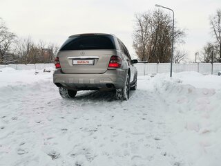 2007 Mercedes-Benz M-Класс 320 II (W164), серебристый, 1600000 рублей, вид 5
