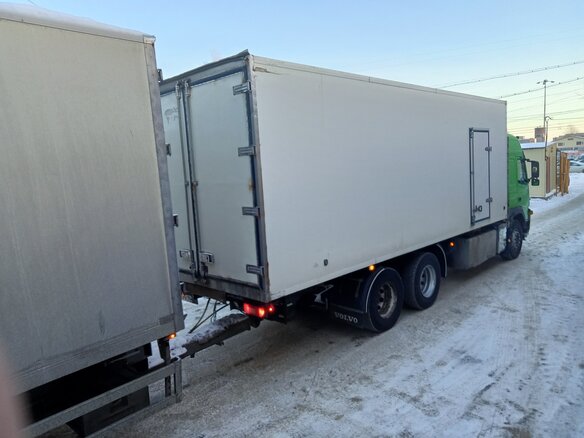2009 Volvo FM, зелёный, 5100000 рублей - вид 15