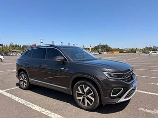 2023 Volkswagen Tayron I Рестайлинг, чёрный, 1970000 рублей, вид 3