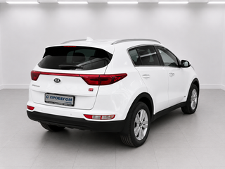 2018 Kia Sportage IV, белый, 2020000 рублей, вид 4