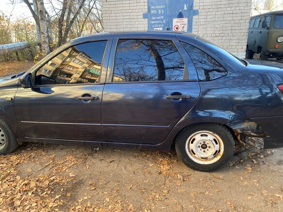 2011 Lada (ВАЗ) Granta I, синий, 330000 рублей - вид 3