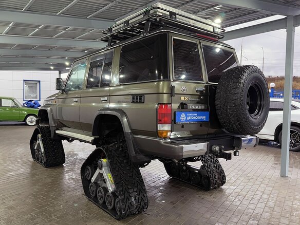 1993 Toyota Land Cruiser 70 Series, коричневый, 7499000 рублей - вид 2