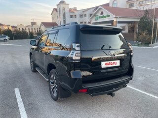 2022 Toyota Land Cruiser Prado 150 Series Рестайлинг 3, чёрный, 6000000 рублей, вид 4