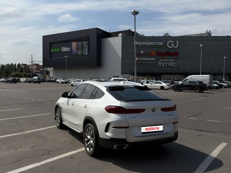 2019 BMW X6 30d III (G06), белый, 5750000 рублей, вид 4