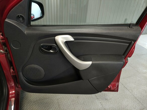 2011 Renault Logan I Рестайлинг, красный, 390000 рублей - вид 15