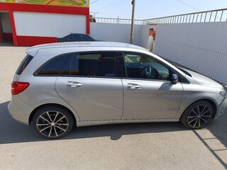 2013 Mercedes-Benz B-Класс 180 II (W246), серебристый, 1100000 рублей, вид 2