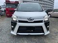 2021 Toyota Voxy III (R80) Рестайлинг, белый, 1766000 рублей - вид 1