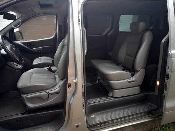 2011 Hyundai H-1 II, серебристый - вид 4