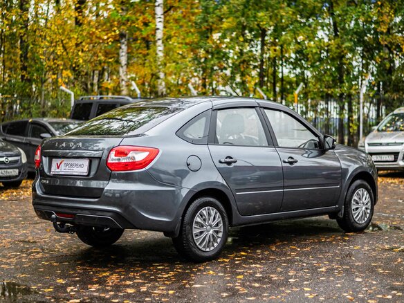 2024 Lada (ВАЗ) Granta I Рестайлинг, серый, 860000 рублей - вид 1