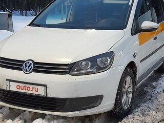 2014 Volkswagen Touran I Рестайлинг 2, белый, 1100000 рублей, вид 4