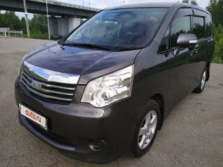 2010 Toyota Noah II (R70), серый, 1670000 рублей, вид 1