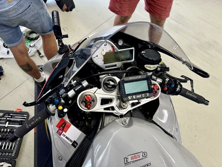 2014 BMW S 1000 RR, красный, 2099000 рублей, вид 4