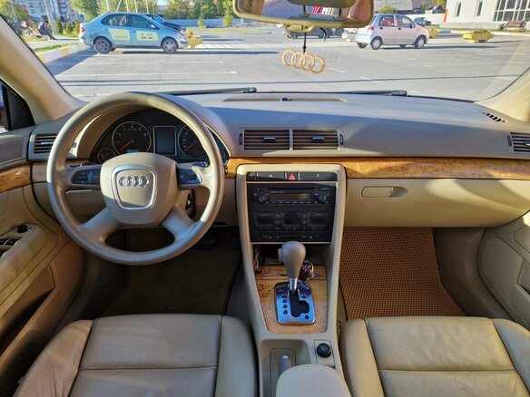 2004 Audi A4 III (B7), красный, 850000 рублей - вид 5