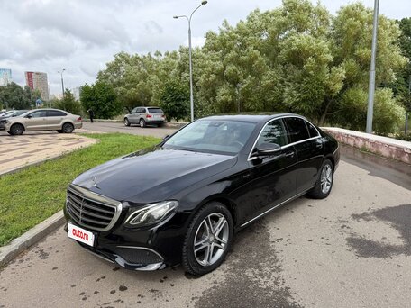 2017 Mercedes-Benz E-Класс 200 V (W213, S213, C238), чёрный, 2080000 рублей, вид 1