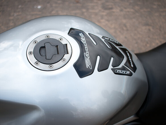 2004 Suzuki Bandit GSF 600, серебристый, 281878 рублей - вид 5