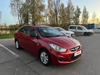2013 Hyundai Solaris I, красный, 828000 рублей, вид 2