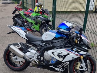 2017 BMW S 1000 RR, белый, 1390000 рублей, вид 5